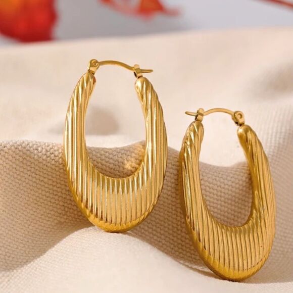 #27 New Gold Textured Long Oval Hoops - Picture 1 of 11